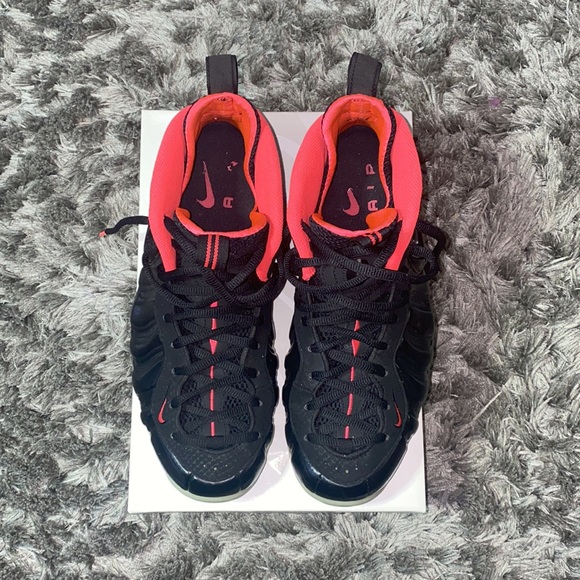 Nike “Yeezy” Foamposite Pro - Picture 2 of 6